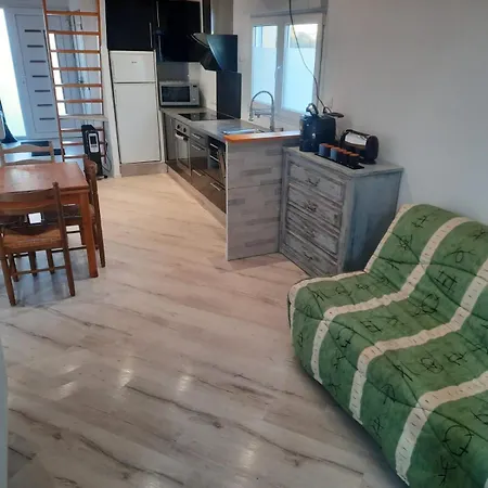 בית נופש L'abri Cotier 2 *